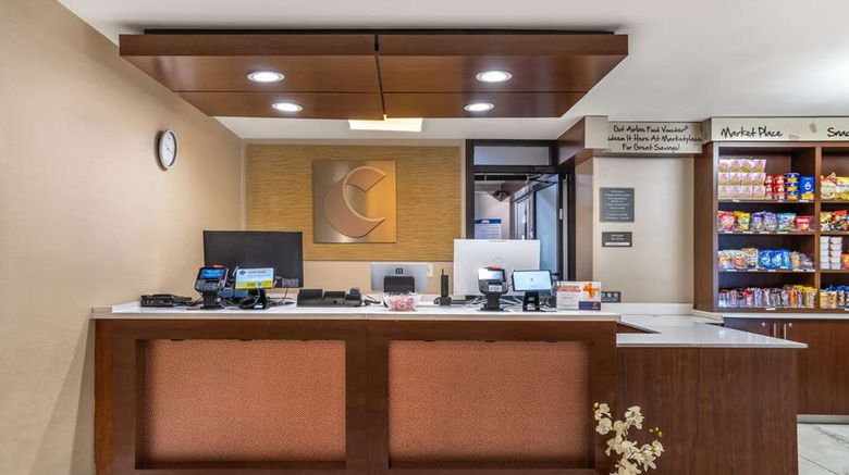 <b>Comfort Inn Executive Park Lobby</b>. Images powered by <a href="https://iceportal.shijigroup.com/" title="IcePortal" target="_blank">IcePortal</a>.