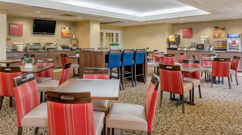 <b>Comfort Suites Restaurant</b>. Images powered by <a href="https://iceportal.shijigroup.com/" title="IcePortal" target="_blank">IcePortal</a>.