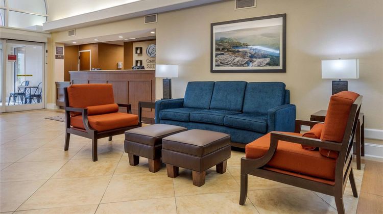 Comfort Suites Lobby