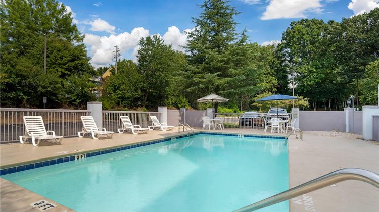 Comfort Suites Pool