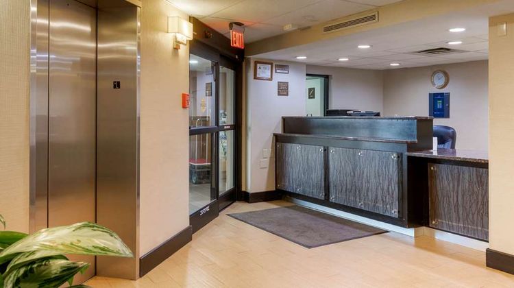 Comfort Inn North of Asheville Lobby