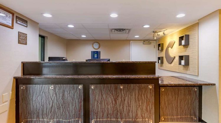 Comfort Inn North of Asheville Lobby