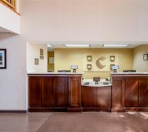Comfort Suites Lobby