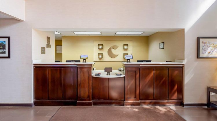 Comfort Suites Lobby