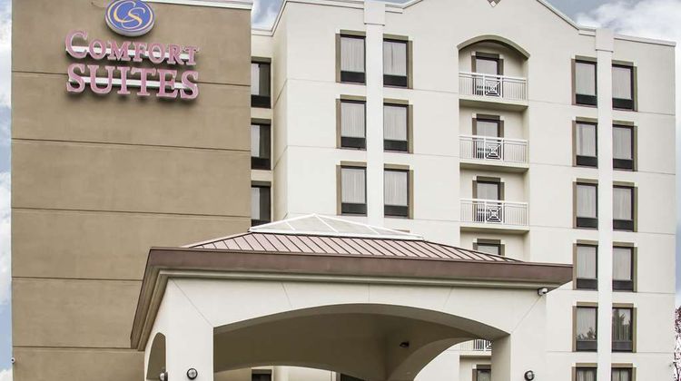Comfort Suites University-Research Park Exterior