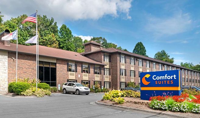 Comfort Suites Boone Exterior