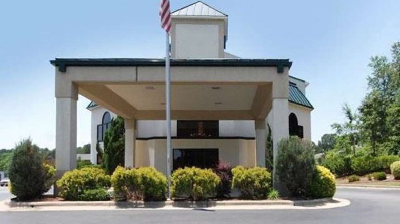 <b>Quality Inn & Suites of Tarboro Exterior</b>. Images powered by <a href="https://iceportal.shijigroup.com/" title="IcePortal" target="_blank">IcePortal</a>.