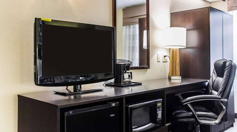 <b>Sleep Inn - Billy Graham Parkway Room</b>. Images powered by <a href="https://iceportal.shijigroup.com/" title="IcePortal" target="_blank">IcePortal</a>.
