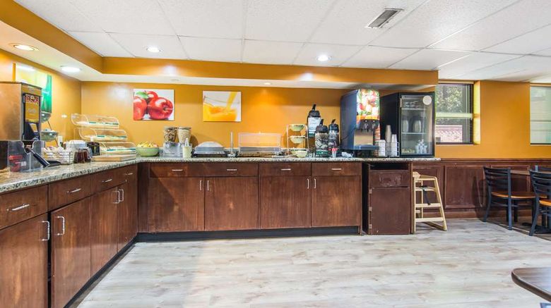 <b>Quality Inn Kings Mountain Restaurant</b>. Images powered by <a href="https://iceportal.shijigroup.com/" title="IcePortal" target="_blank">IcePortal</a>.