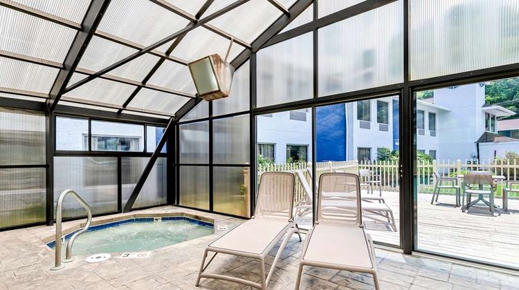 Comfort Inn Pool