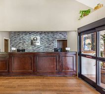 Quality Inn Lobby