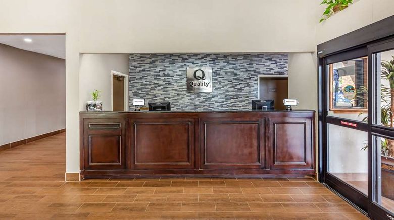 <b>Quality Inn Lobby</b>. Images powered by <a href="https://iceportal.shijigroup.com/" title="IcePortal" target="_blank">IcePortal</a>.