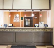 Quality Suites Hickory Lobby