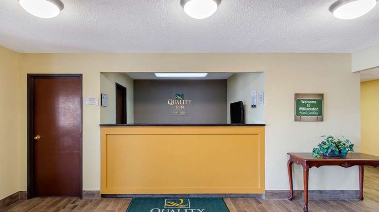 <b>Quality Inn Williamston Lobby</b>. Images powered by <a href="https://iceportal.shijigroup.com/" title="IcePortal" target="_blank">IcePortal</a>.