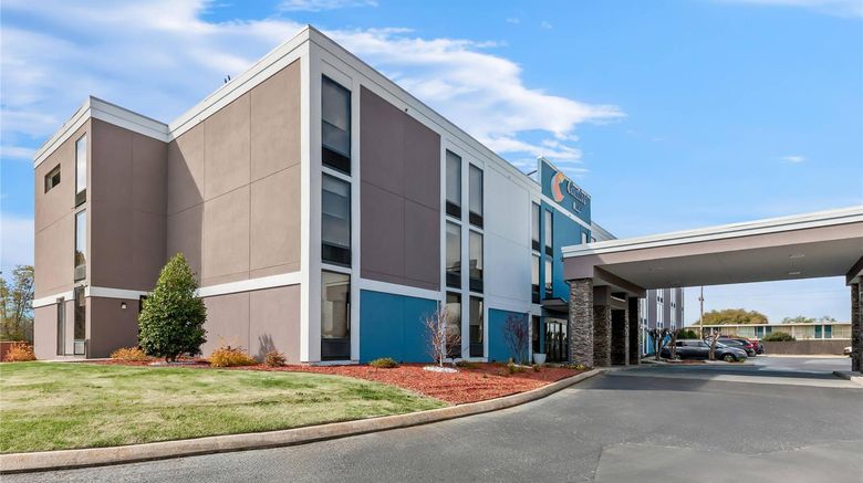 <b>Comfort Inn Laurinburg Exterior</b>. Images powered by <a href="https://iceportal.shijigroup.com/" title="IcePortal" target="_blank">IcePortal</a>.