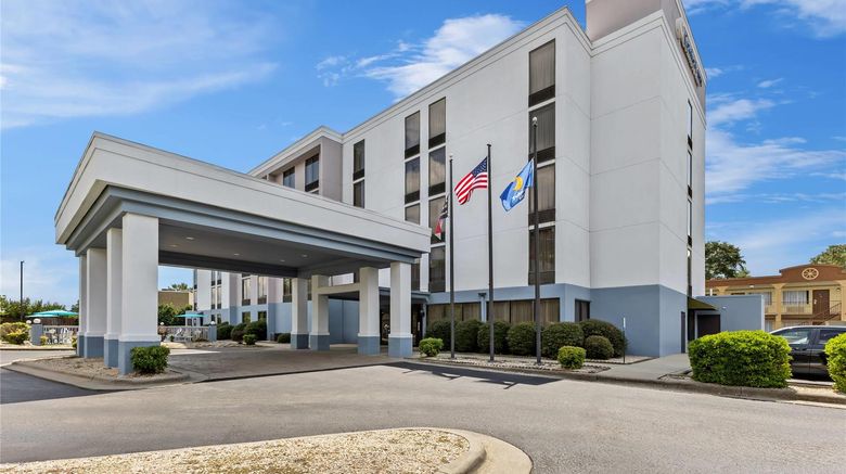 Comfort Inn Exterior. Images powered by <a href="https://iceportal.shijigroup.com" target="_blank" rel="noopener">Ice Portal</a>.