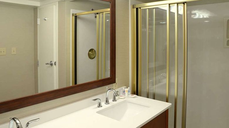 <b>Comfort Inn University Room</b>. Images powered by <a href="https://iceportal.shijigroup.com/" title="IcePortal" target="_blank">IcePortal</a>.