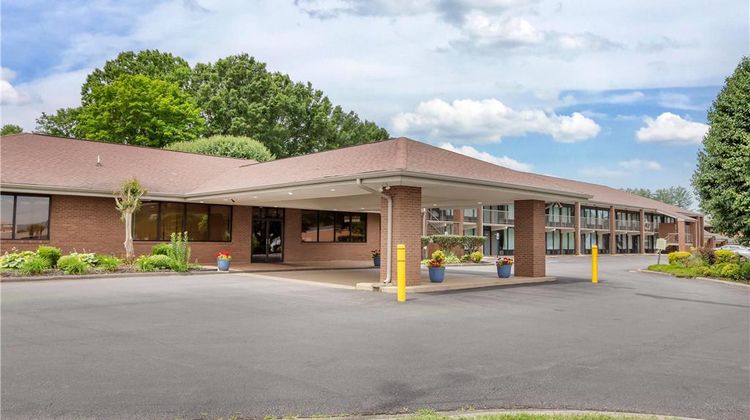 Quality Inn Exterior