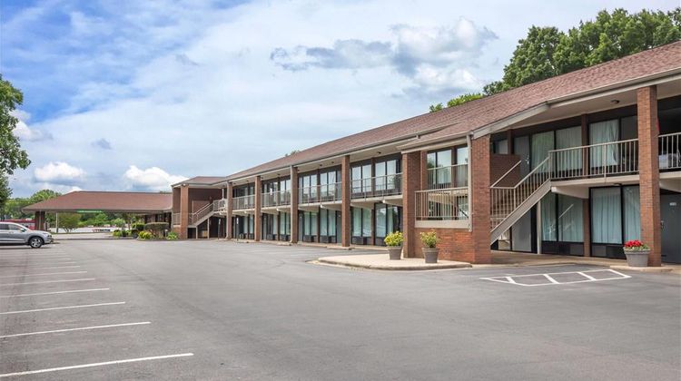 Quality Inn Exterior