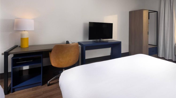 Comfort Suites Biltmore Mall Room