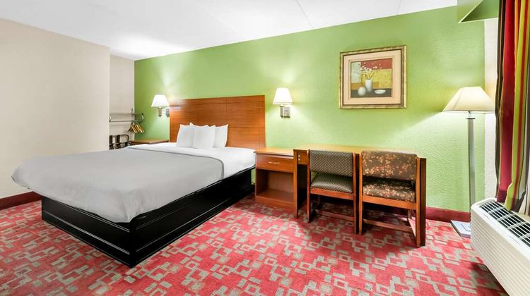 Quality Inn Selma Room