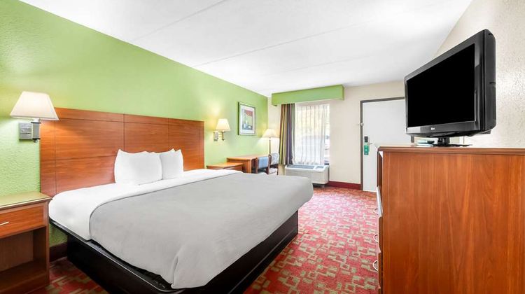 Quality Inn Selma Room