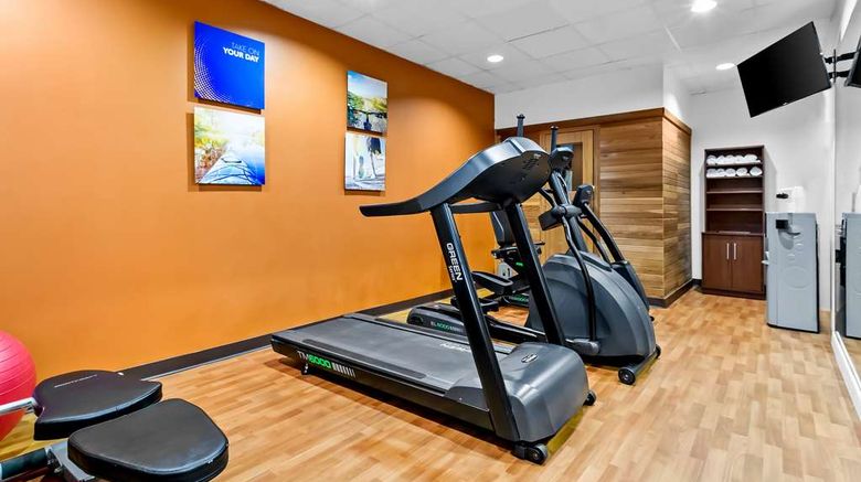 <b>Comfort Suites Lumberton North Health</b>. Images powered by <a href="https://iceportal.shijigroup.com/" title="IcePortal" target="_blank">IcePortal</a>.