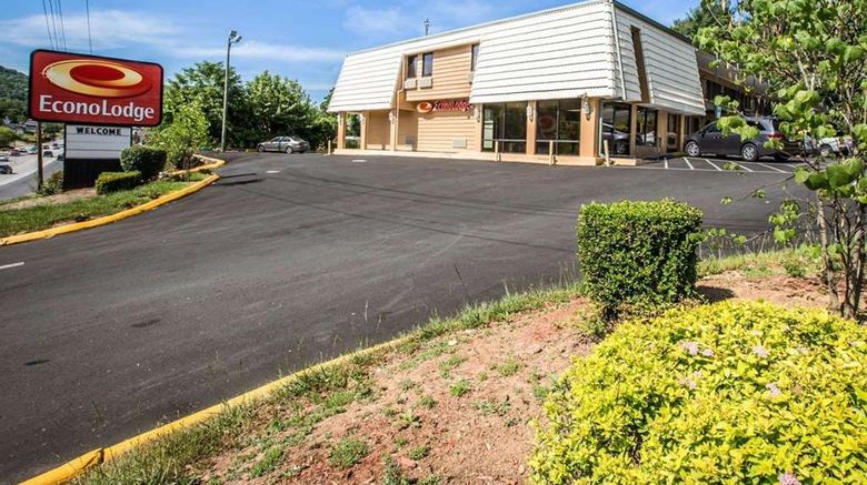 <b>Econo Lodge Biltmore Exterior</b>. Images powered by <a href="https://iceportal.shijigroup.com/" title="IcePortal" target="_blank">IcePortal</a>.