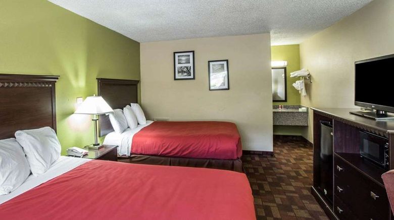 <b>Econo Lodge Biltmore Room</b>. Images powered by <a href="https://iceportal.shijigroup.com/" title="IcePortal" target="_blank">IcePortal</a>.