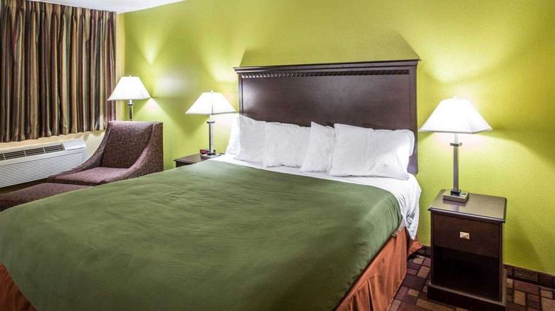 <b>Econo Lodge Biltmore Room</b>. Images powered by <a href="https://iceportal.shijigroup.com/" title="IcePortal" target="_blank">IcePortal</a>.