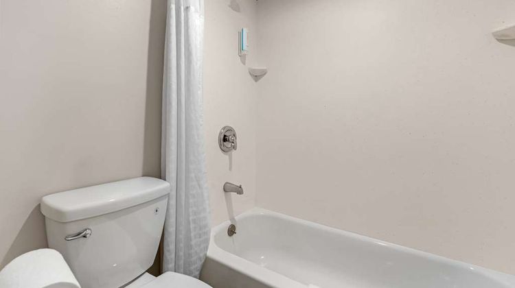Econo Lodge Creedmoor Room