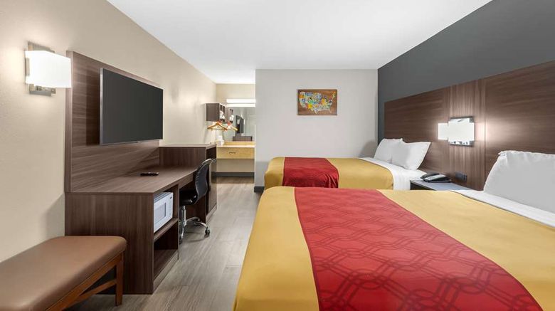 <b>Econo Lodge Creedmoor Room</b>. Images powered by <a href="https://iceportal.shijigroup.com/" title="IcePortal" target="_blank">IcePortal</a>.