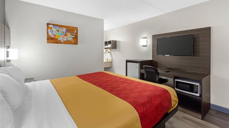 Econo Lodge Creedmoor Room