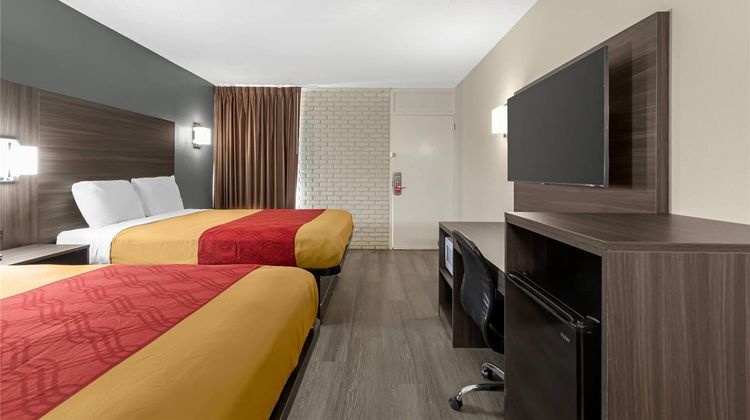 Econo Lodge Creedmoor Room