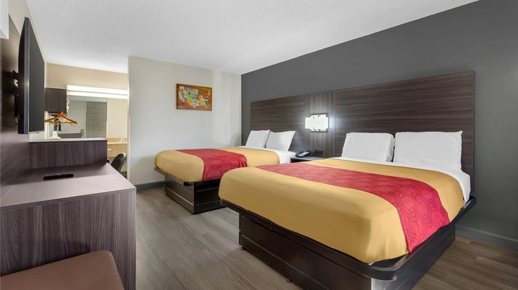 Econo Lodge Creedmoor Room