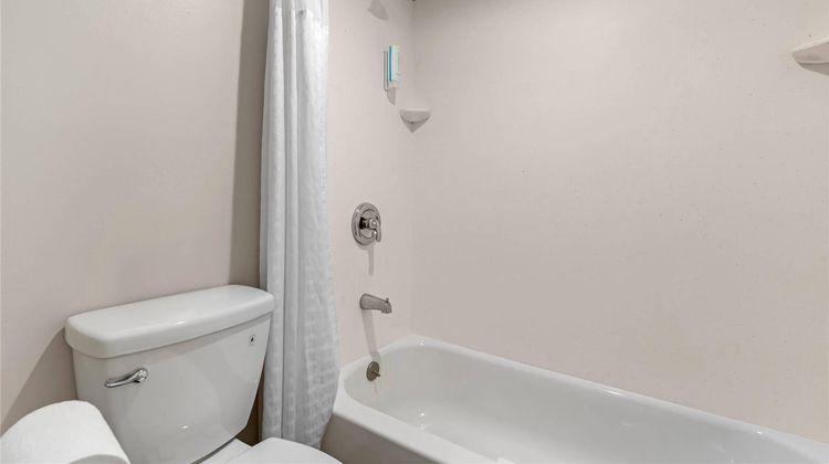 Econo Lodge Creedmoor Room
