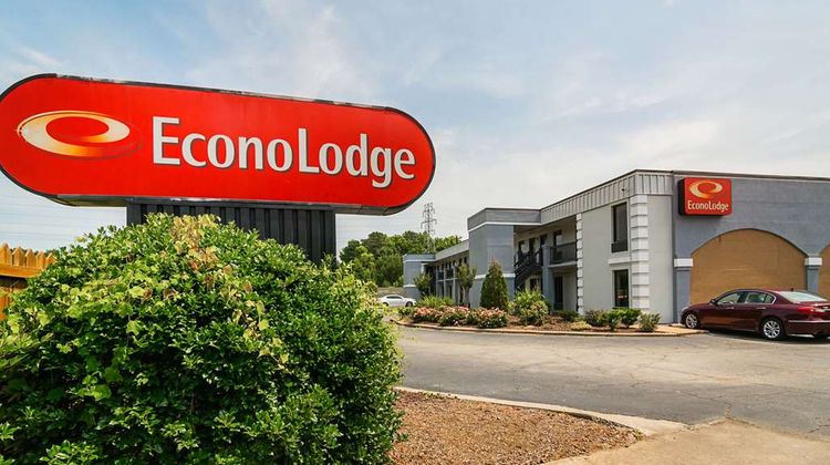 Econo Lodge Research Triangle Exterior