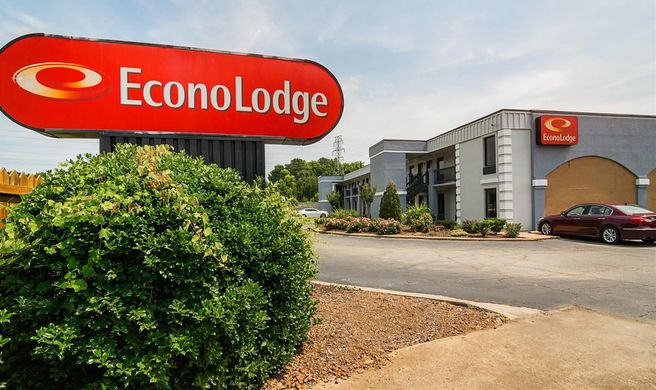 Econo Lodge Research Triangle Exterior