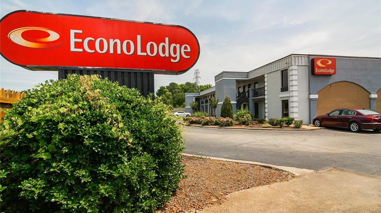 Econo Lodge Research Triangle Exterior