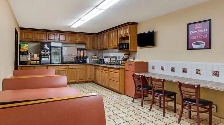 <b>Econo Lodge Fayetteville I-95 Restaurant</b>. Images powered by <a href="https://iceportal.shijigroup.com/" title="IcePortal" target="_blank">IcePortal</a>.