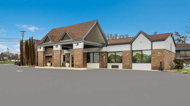 <b>Quality Inn Asheville Airport Exterior</b>. Images powered by <a href="https://iceportal.shijigroup.com/" title="IcePortal" target="_blank">IcePortal</a>.