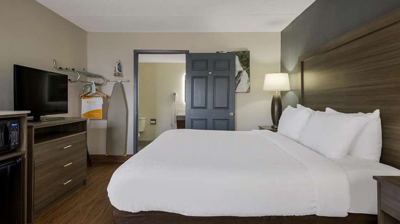 <b>Quality Inn Asheville Airport Room</b>. Images powered by <a href="https://iceportal.shijigroup.com/" title="IcePortal" target="_blank">IcePortal</a>.