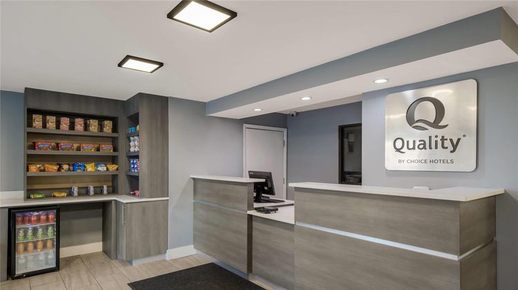 Quality Inn Asheville Airport Lobby