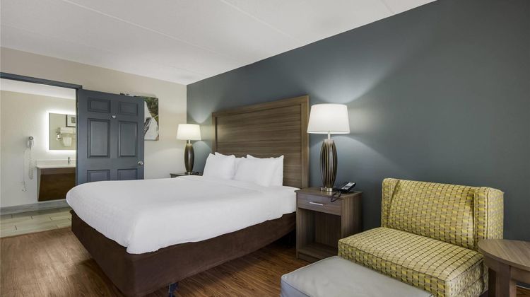 Quality Inn Asheville Airport Room