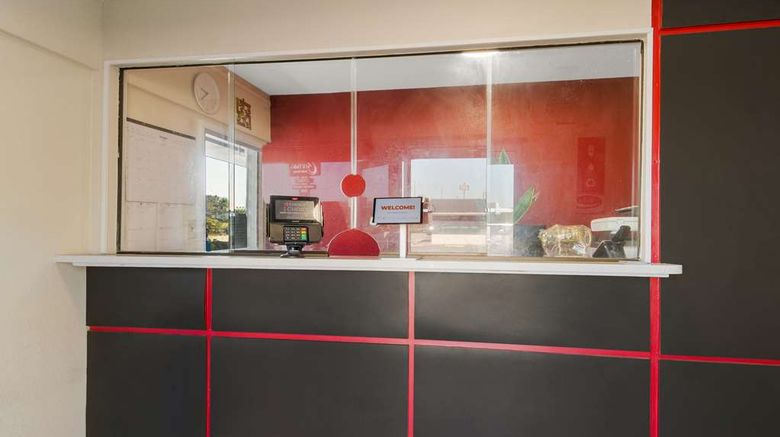 <b>Econo Lodge Goldsboro Lobby</b>. Images powered by <a href="https://iceportal.shijigroup.com/" title="IcePortal" target="_blank">IcePortal</a>.