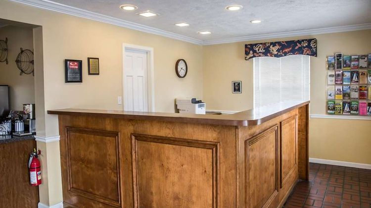 Econo Lodge Crystal Coast Lobby