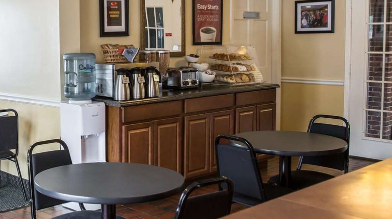 <b>Econo Lodge Crystal Coast Restaurant</b>. Images powered by <a href="https://iceportal.shijigroup.com/" title="IcePortal" target="_blank">IcePortal</a>.