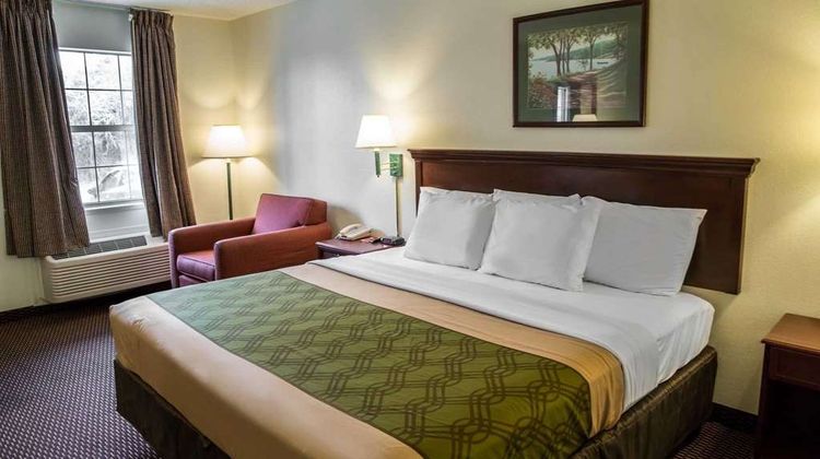 Econo Lodge Crystal Coast Room