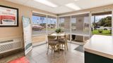 Econo Lodge Washington NC North Lobby