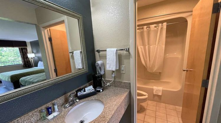 Quality Inn Kenly Room